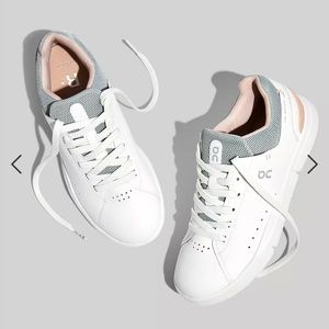 ON CLOUD ROGER SNEAKER